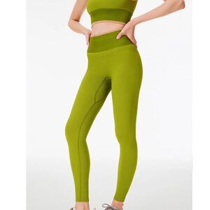 Outdoor Voices Seamless Rib Logo 7/8 Leggings in Green Pink Size Small